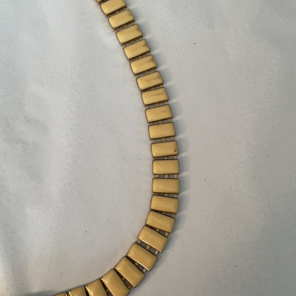 Vintage Mid-Century Metallic Gold Chain Belt w/Cream Stone Accent - Picture 7 of 11